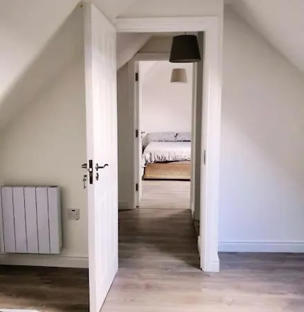 アパート Secluded Modern *