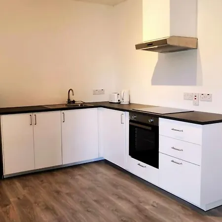 Secluded Modern דירה