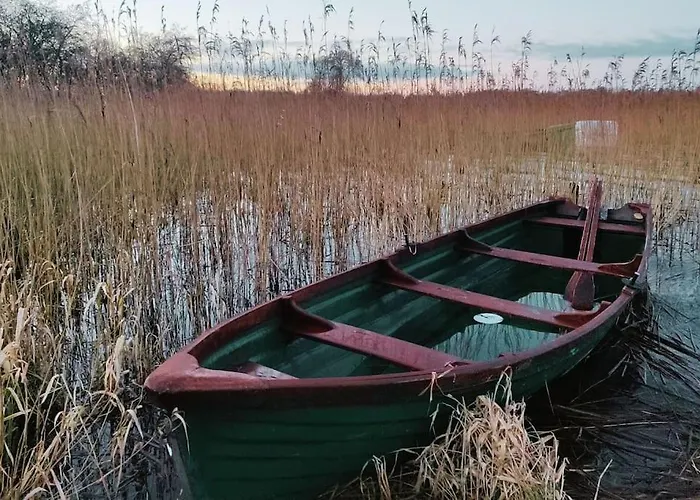 דירה Secluded Modern Castletown Gheoghegan